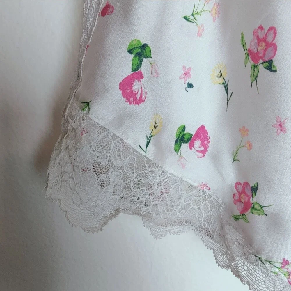 VTG Y2K Victoria's Secret White Ditsy Floral Lace Tap Pants Sleep Shorts, Size S
